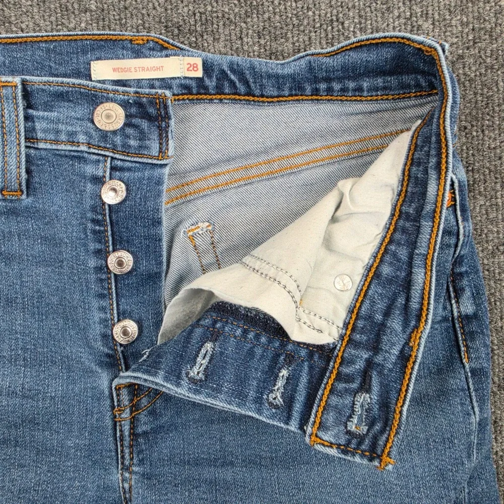 Levis Wedgie Straight Jeans Women's 28 High Rise Button Fly Stretch Denim Blue